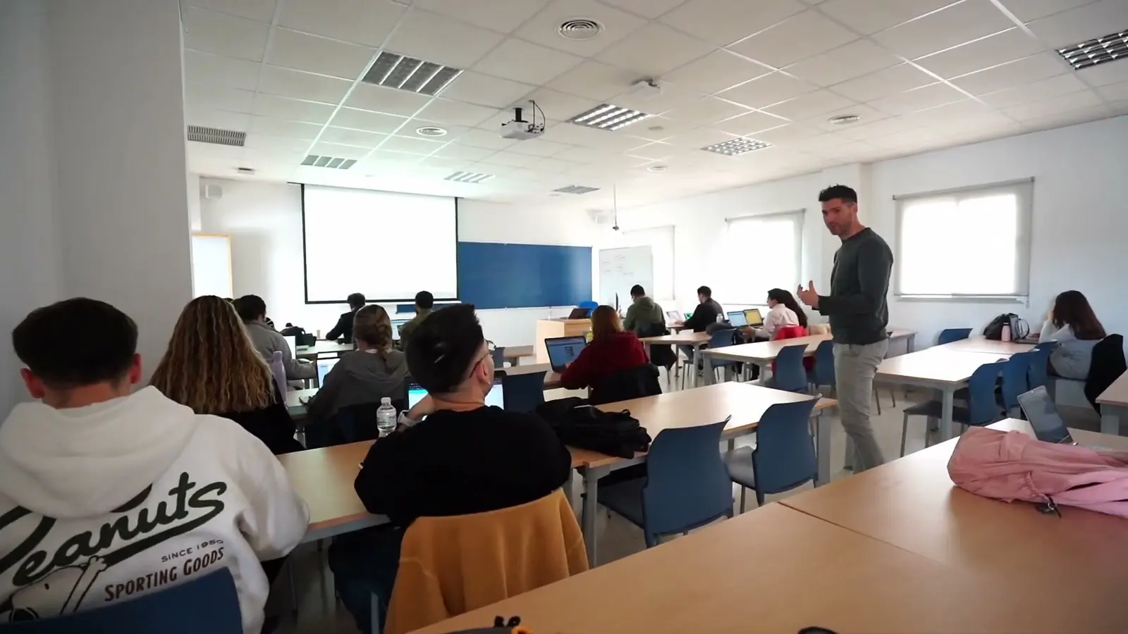 Universidad de Cádiz · Al principio era Alberto. Hoy somos más.